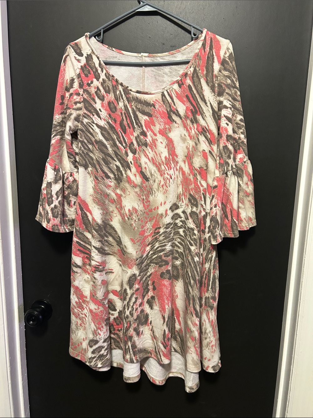 Source Unknown Coral and Taupe Abstract Bell-Sleeve Tunic